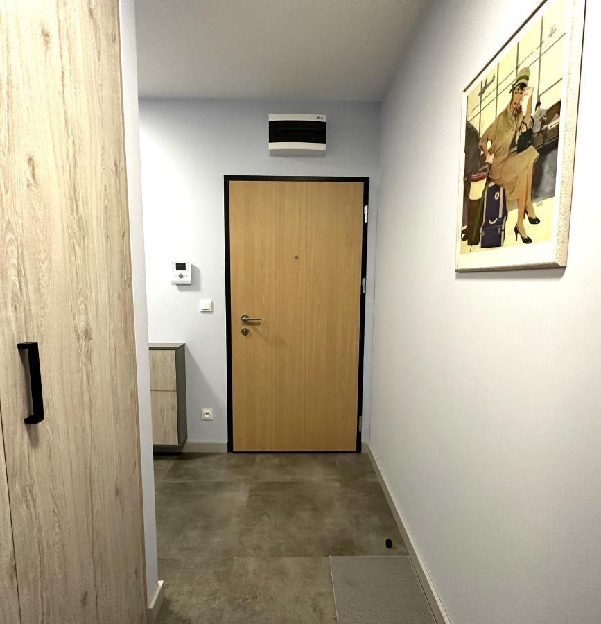 Apartament Lotnisko Chopina Warsaw Airport Exterior foto